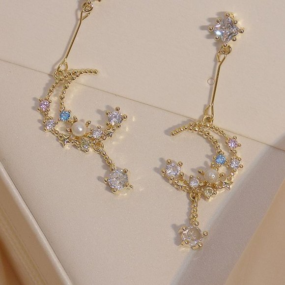 NEW 14K Gold Plated Diamond Moon Star Earrings - Picture 7 of 7